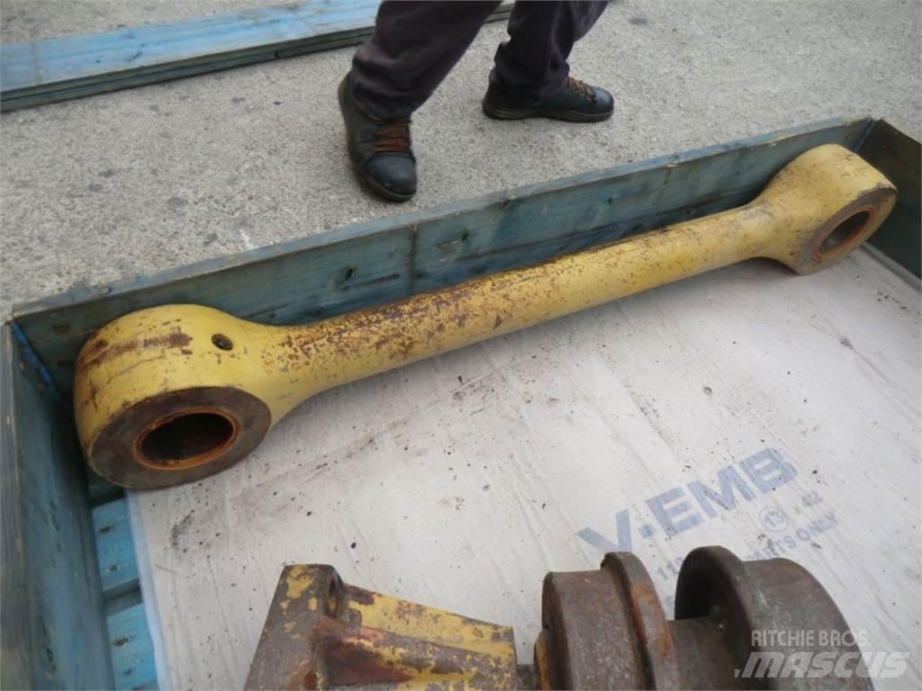 CAT 963D Chassis