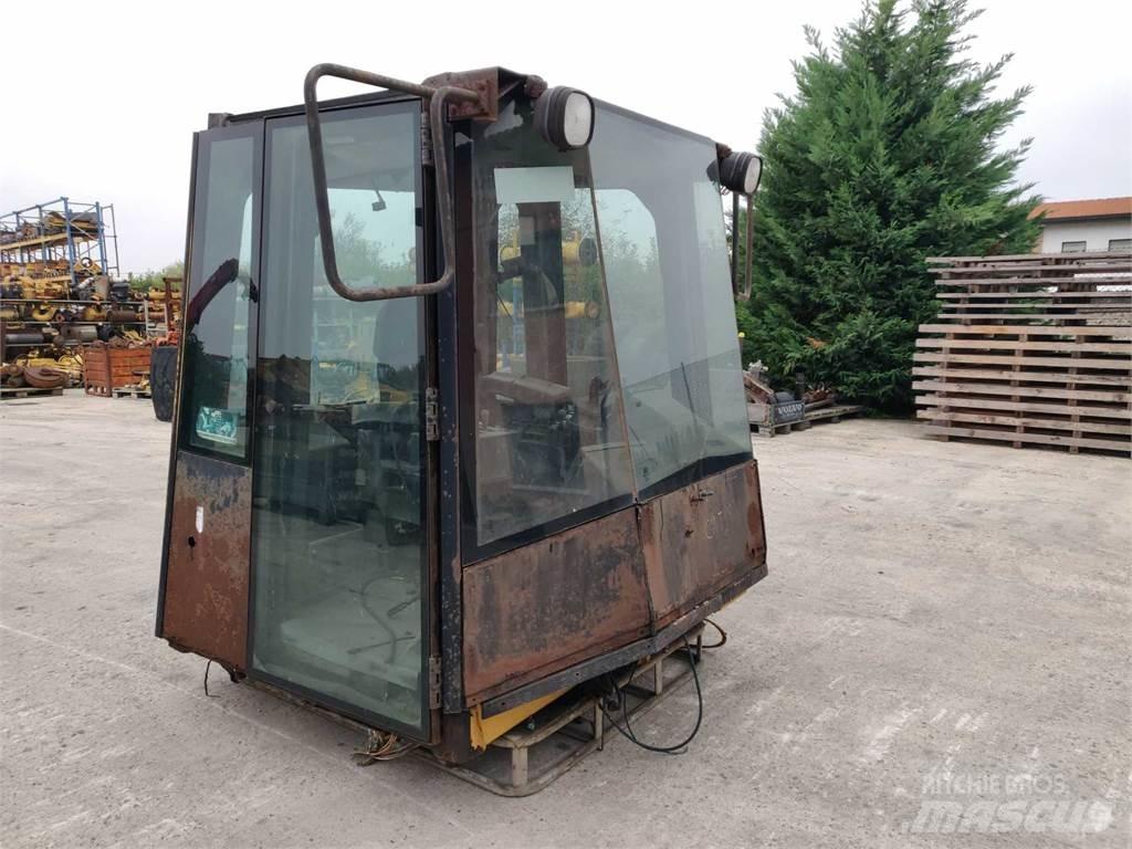CAT 988G Chassis