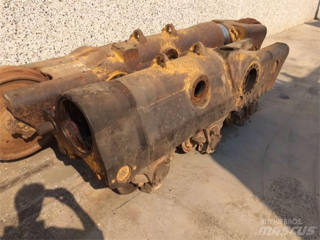 CAT  D8L Ketten