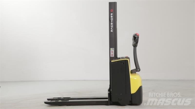 BT SWE080L Zelfrijdende stapelaars