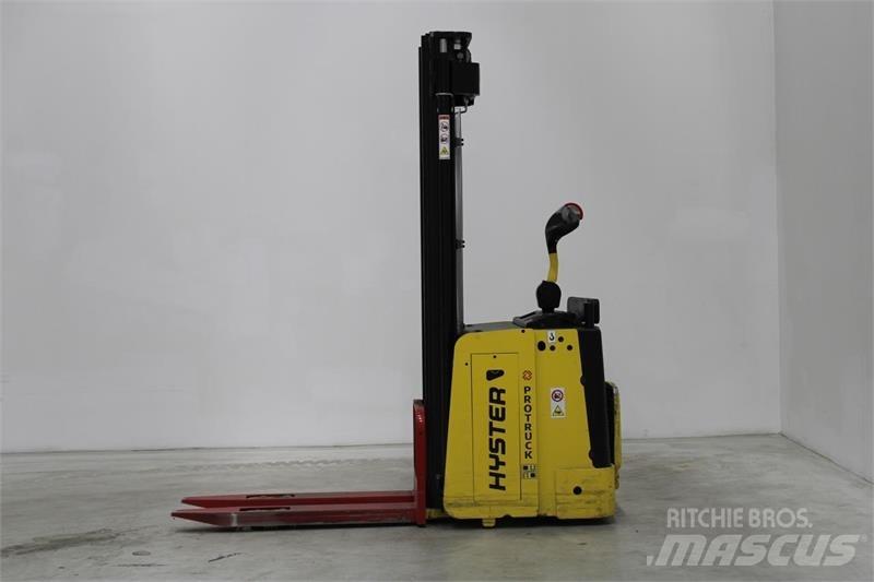 Hyster S1.5S Zelfrijdende stapelaars