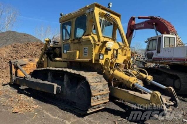 CAT D8 Bulldozer