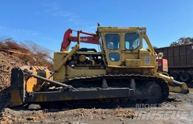CAT D8 Bulldozer