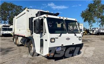 CCC LET2 Müllwagen