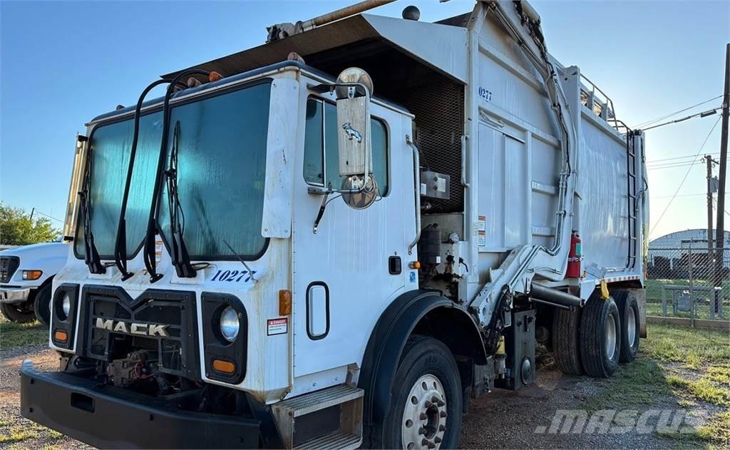Mack 600 Müllwagen
