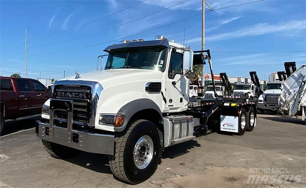 Mack GRANITE Absetzkipper