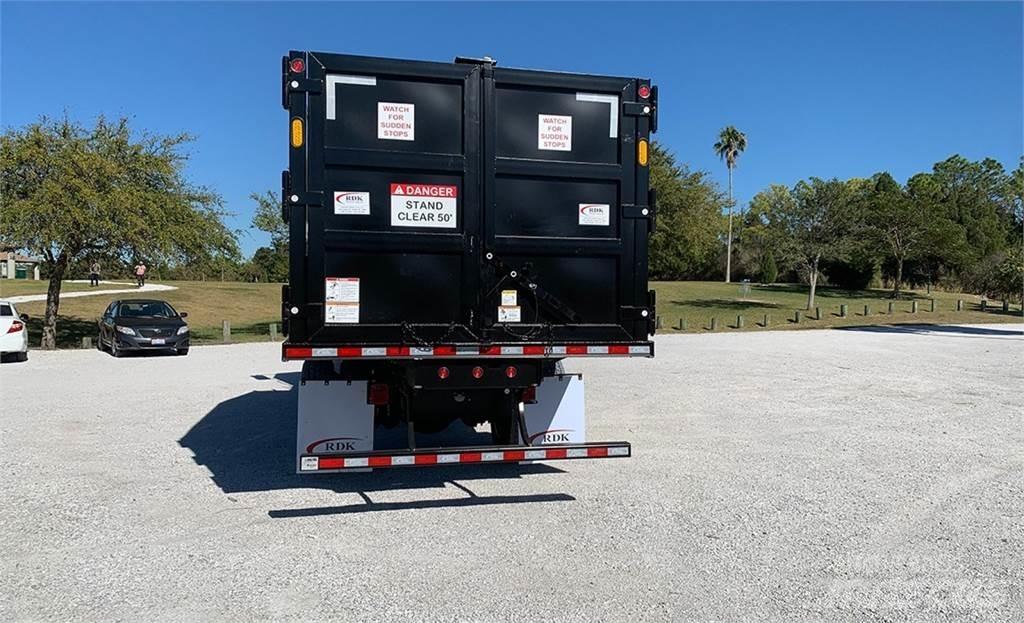 Mack MD7 Greifer
