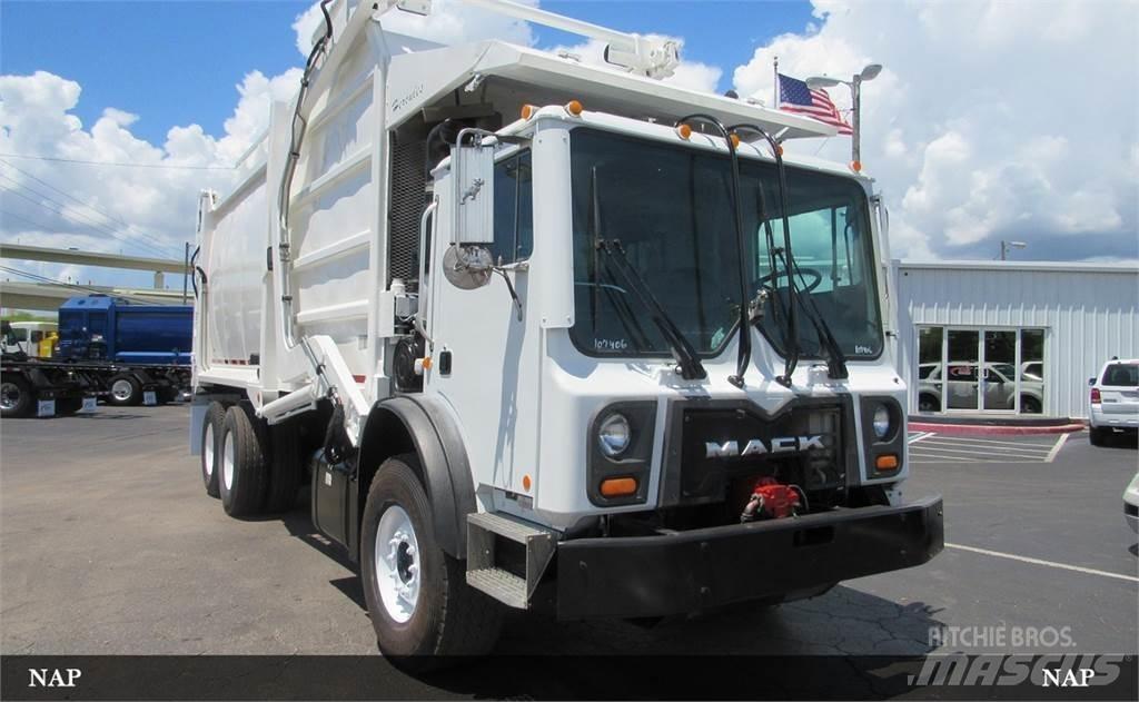 Mack MR688S Müllwagen