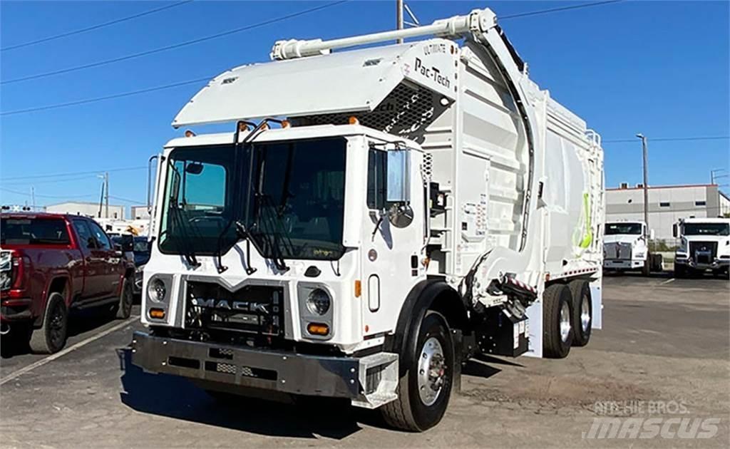 Mack TERRAPRO Müllwagen