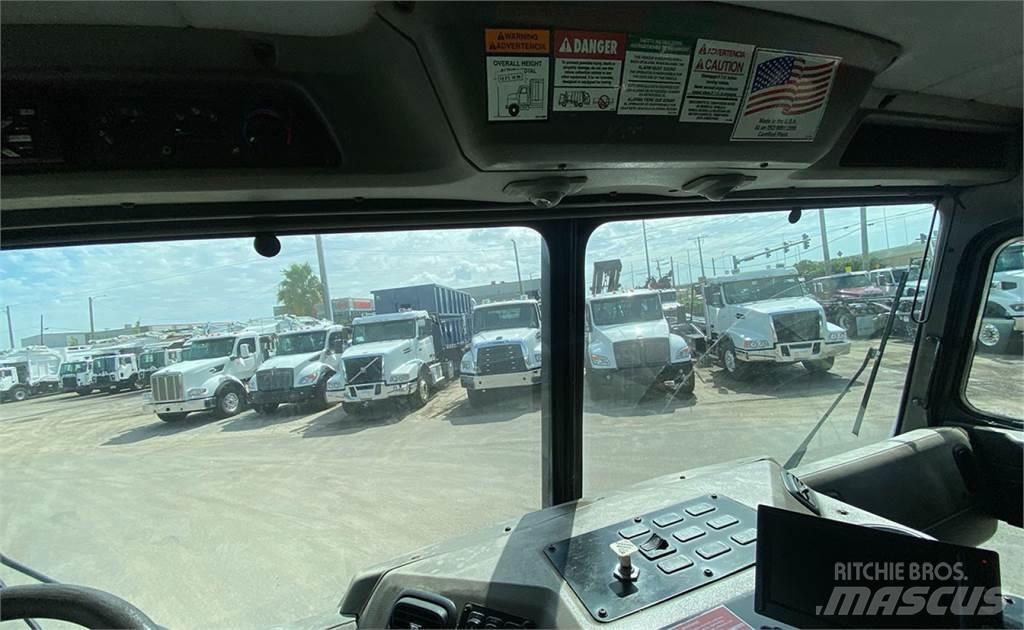 Peterbilt 320 Müllwagen