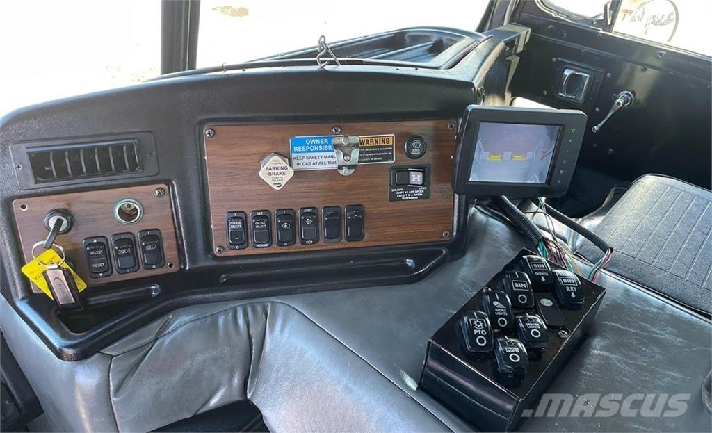 Peterbilt 320 Müllwagen
