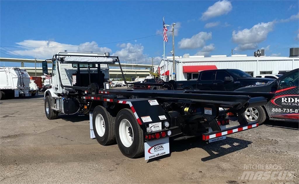 Volvo VHD Absetzkipper