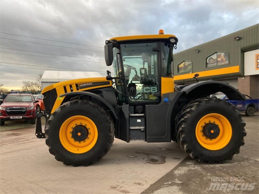 JCB 4220 Traktoren