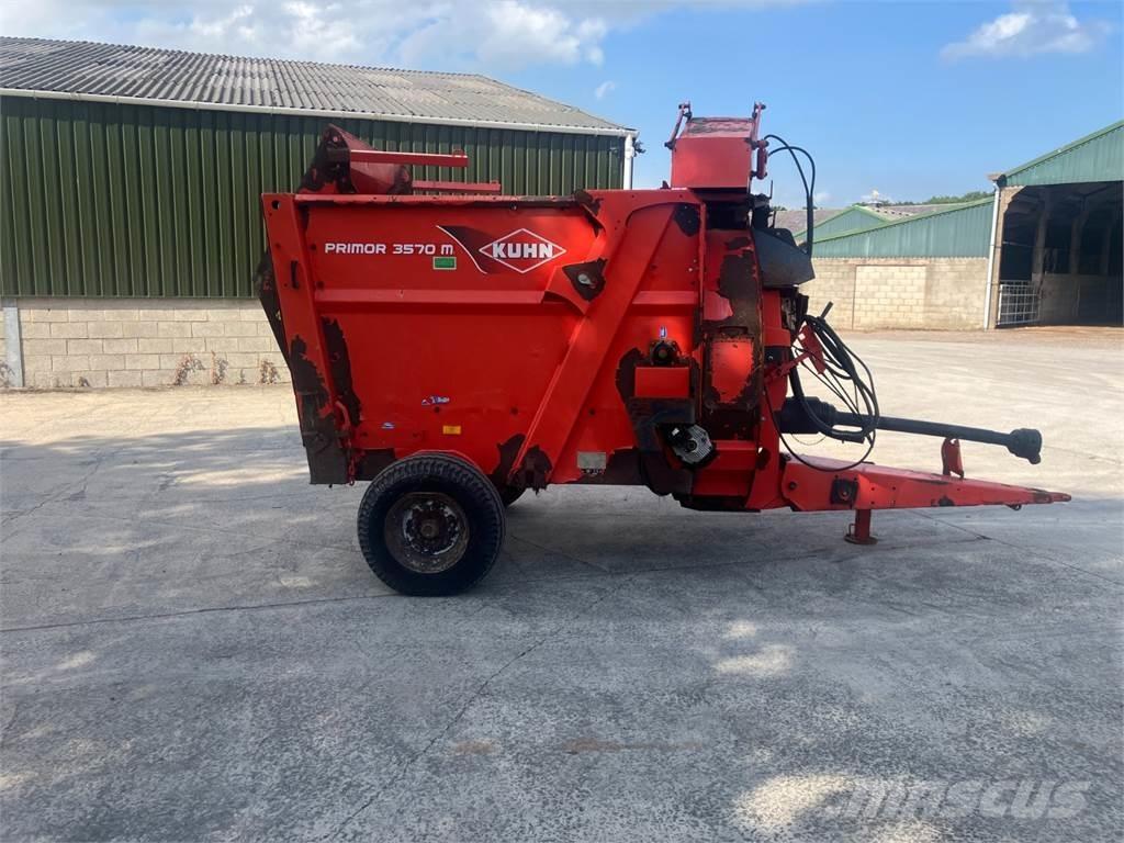 Kuhn 3570 Ballenschredder, -schneider und -wickler