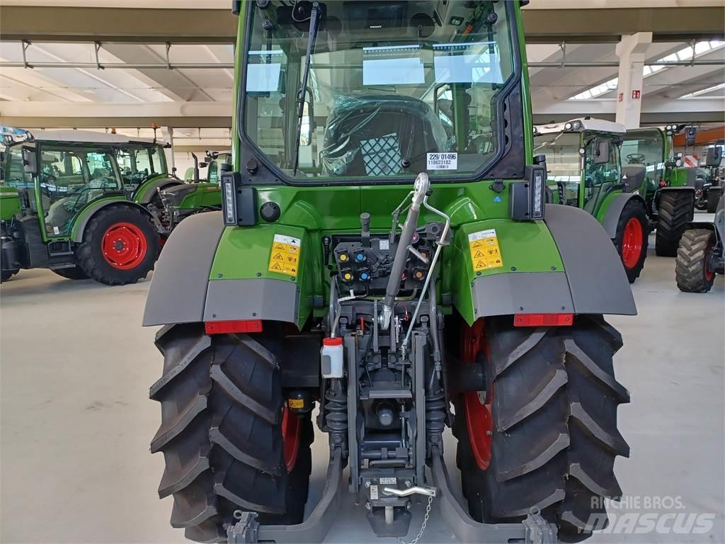 Fendt 211F Traktoren