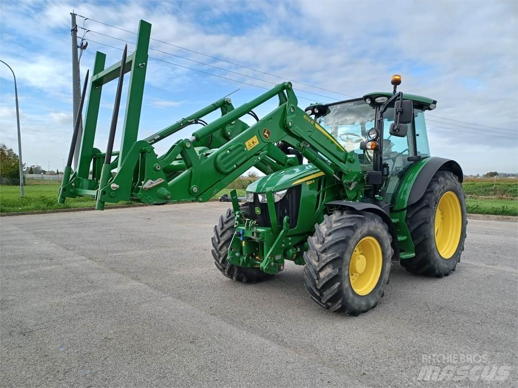 John Deere 5125R Traktoren