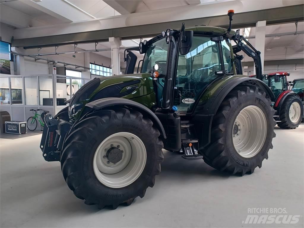 Valtra N175V Traktoren