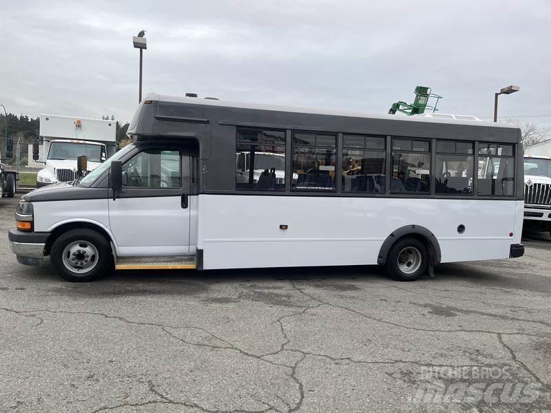 Chevrolet Express Minibusse