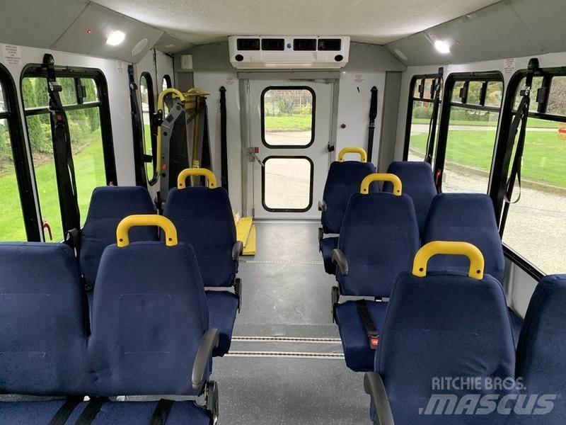 Chevrolet Express Minibusse