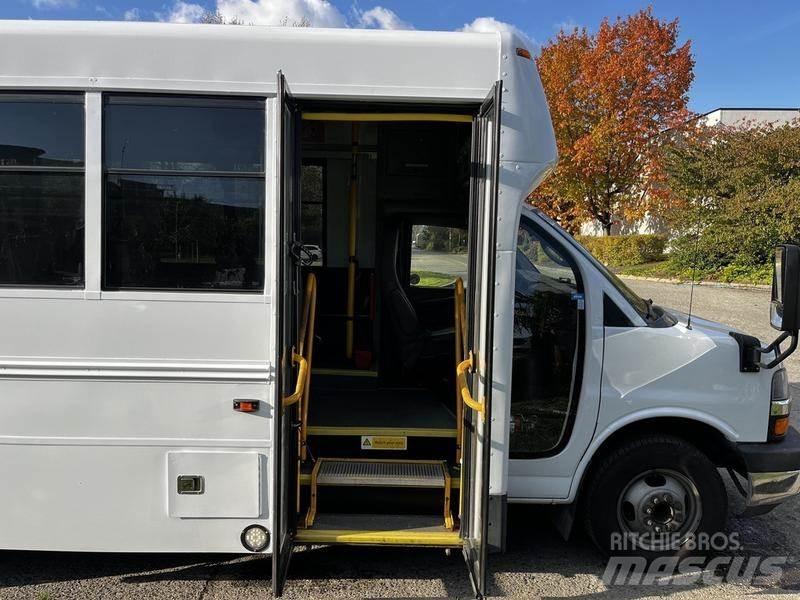 Chevrolet Express Minibusse