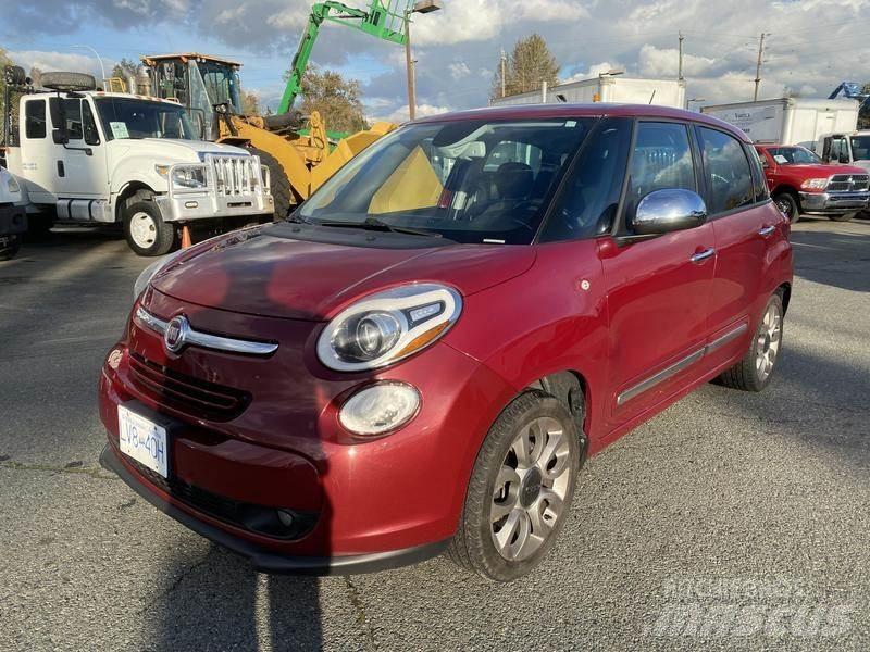 Fiat 500L PKWs