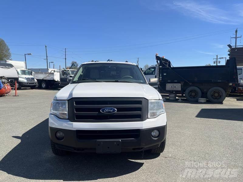 Ford Expedition PKWs