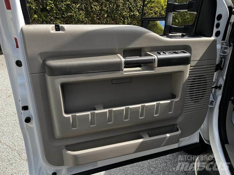 Ford F-550 Kommunal-Sonderfahrzeuge