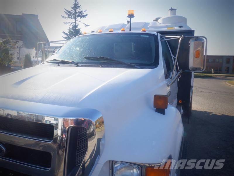 Ford F-650 Saug- und Druckwagen