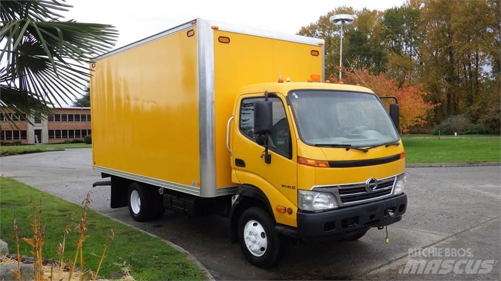 Hino 145 Lieferwagen