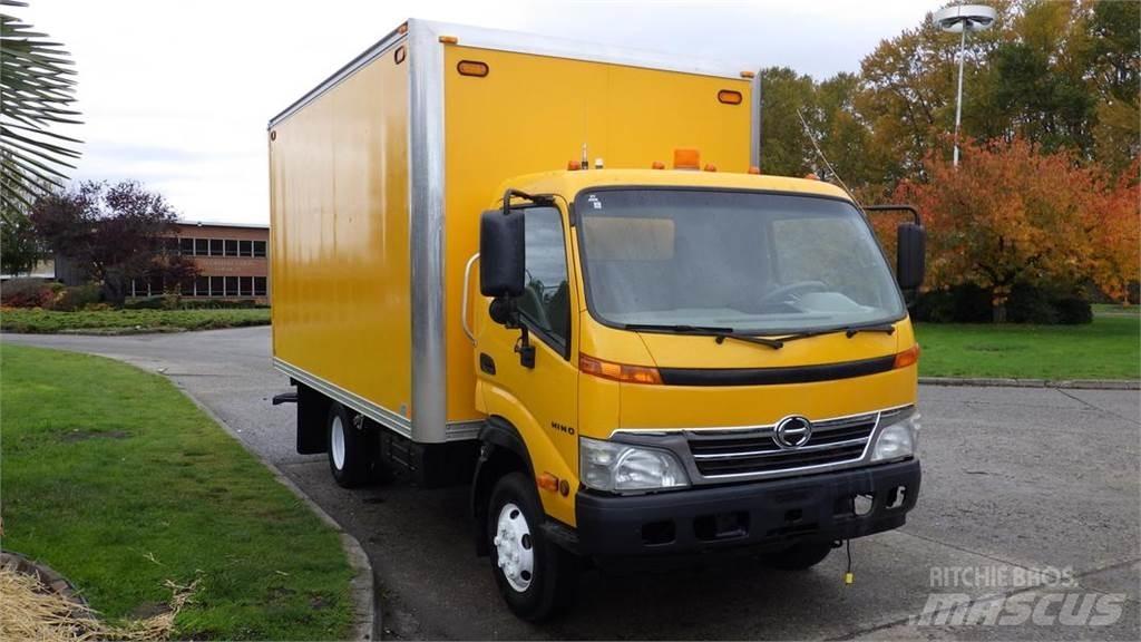 Hino 145 Lieferwagen