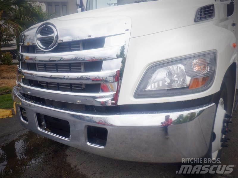 Hino 308 Kommunal-Sonderfahrzeuge