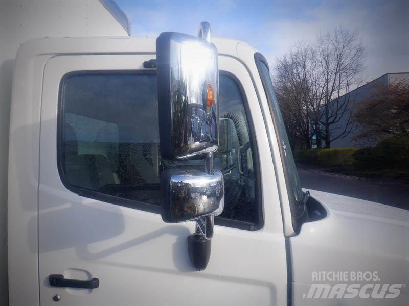 Hino 308 Lieferwagen