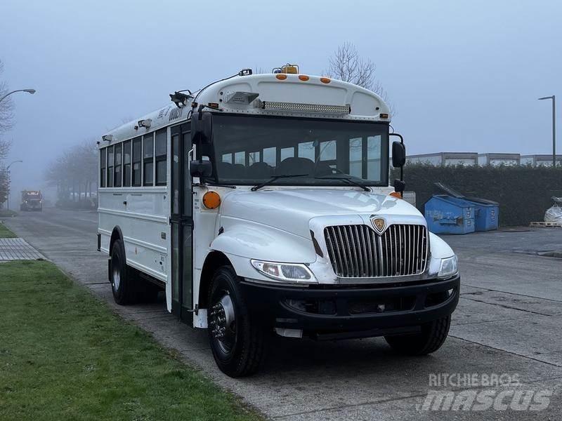 International 4200 Minibusse