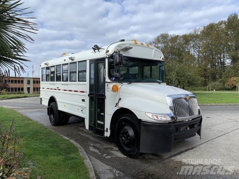 International 4200 Minibusse