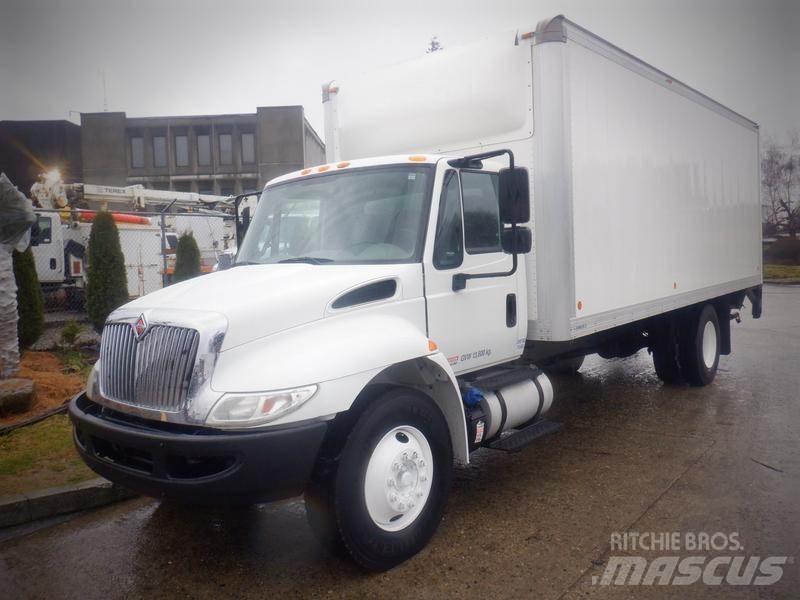 International 4300 Lieferwagen