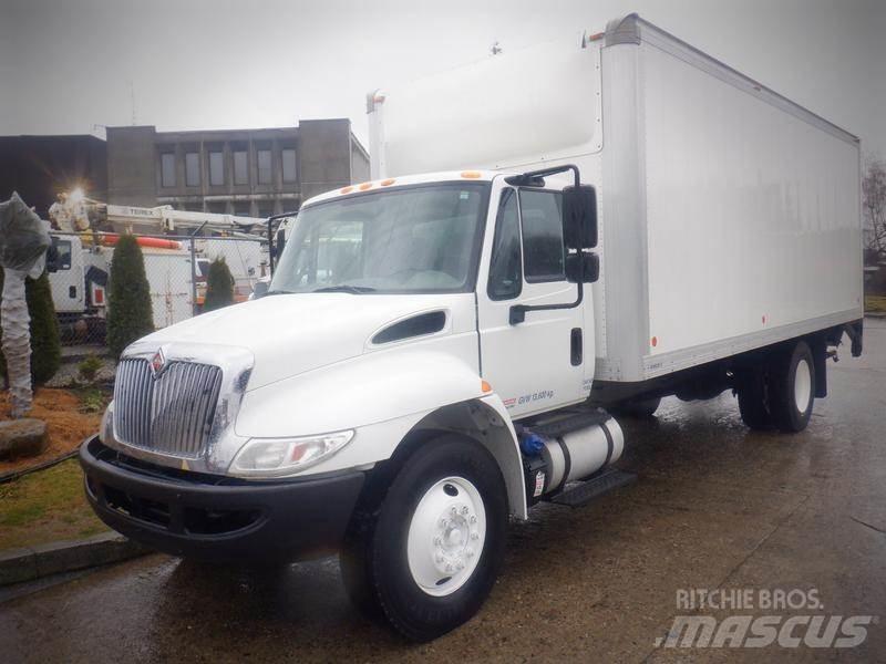 International 4300 Lieferwagen