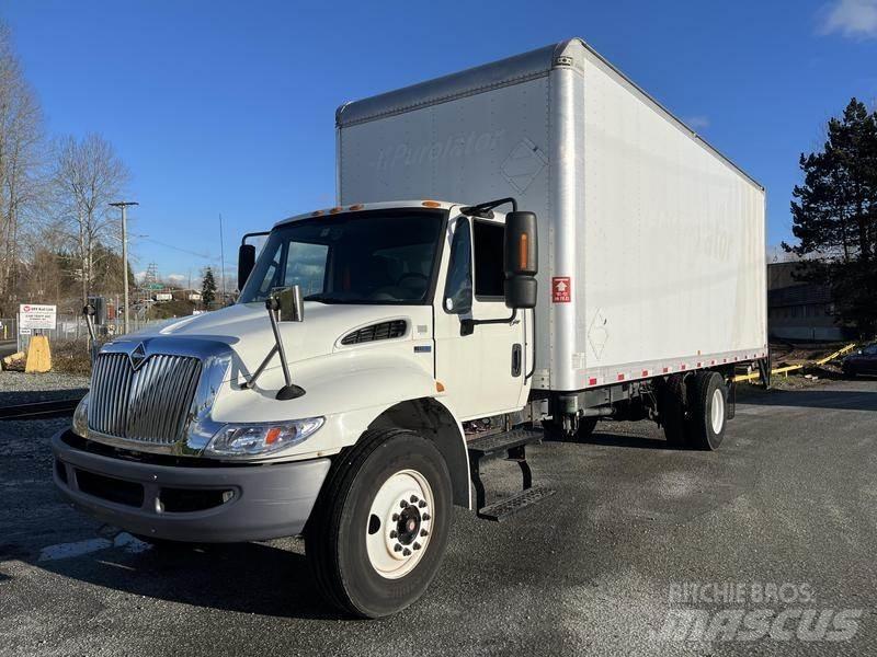 International 4300 Lieferwagen