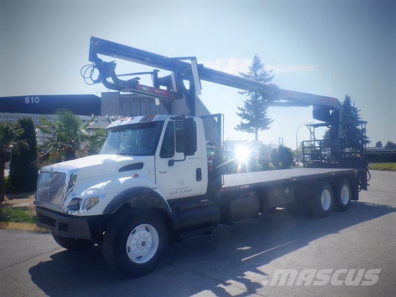 International 7500 Kranwagen