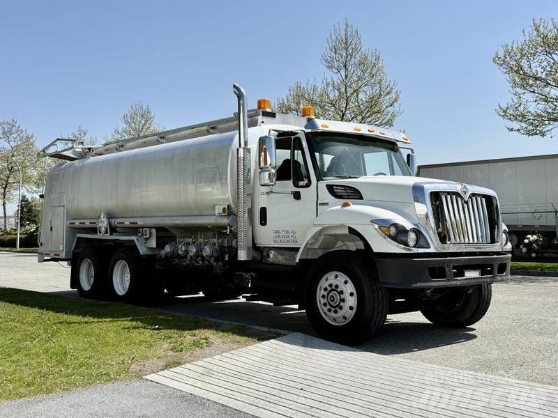 International 7500 Tankwagen