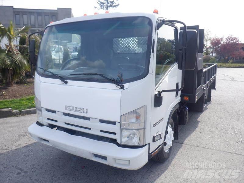 Isuzu NPR Pritschenwagen/Pritschenwagen mit Seitenklappe