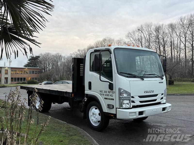 Isuzu NPR Pritschenwagen/Pritschenwagen mit Seitenklappe