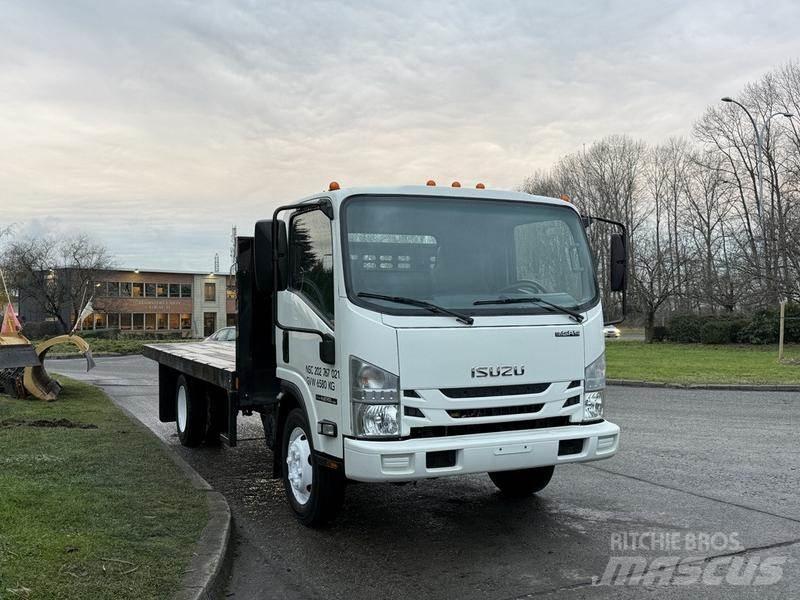 Isuzu NPR Pritschenwagen/Pritschenwagen mit Seitenklappe