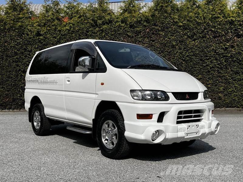 Mitsubishi Delica PKWs