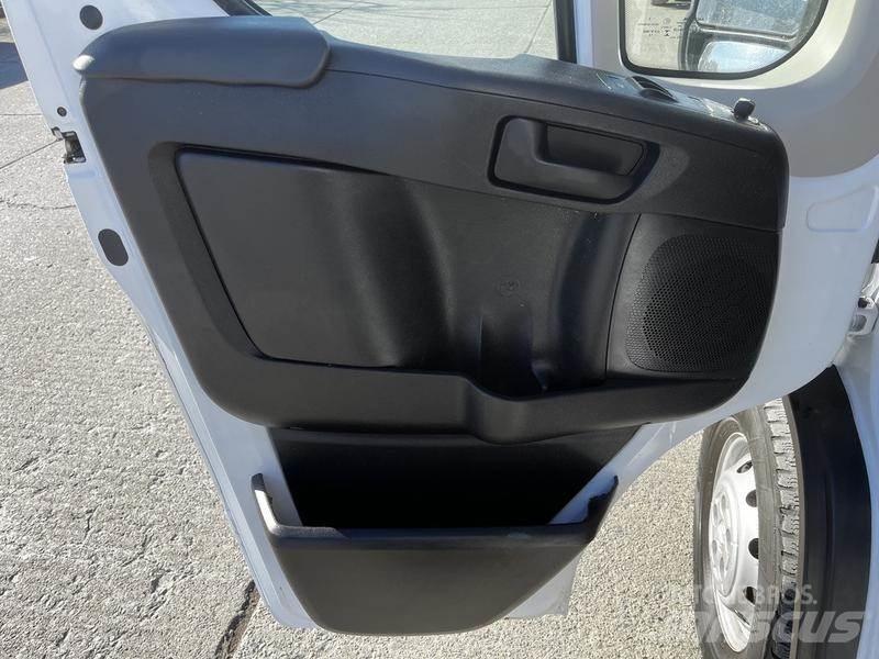 RAM Promaster Lieferwagen