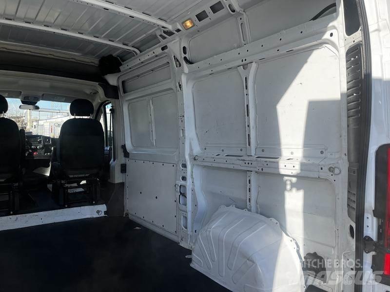 RAM Promaster Lieferwagen