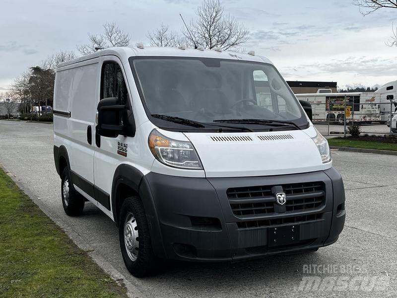 RAM Promaster Lieferwagen