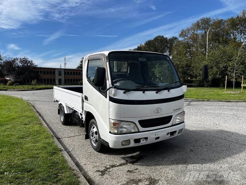 Toyota Toyoace Pritschenwagen/Pritschenwagen mit Seitenklappe