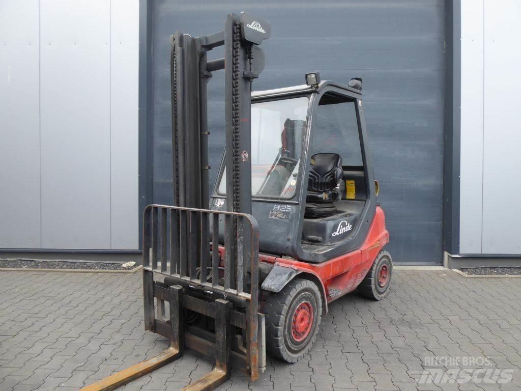 Linde H25T-03 LPG heftrucks