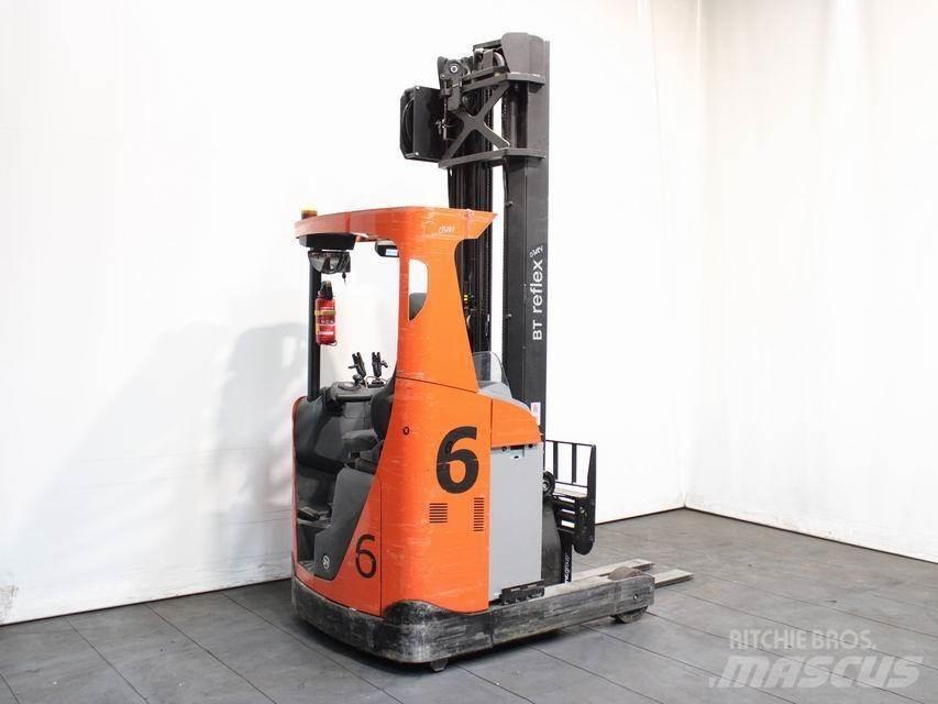 BT RRE 160 Schubmaststapler