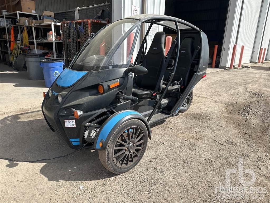  ARCIMOTO EV3 PKWs